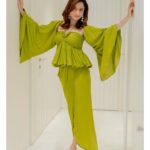 Ankita Lokhande Instagram - If "looking like a green flag" was an outfit, it would be this one for sure 😉 Outfit: @gaura_gupta_ Jewellery: @justlilbling @cherryblossoms.designs Styled By: @hemlataa9 @stylebyhemlataa Assisted By: @saloni142_ Intern: @suriitak @colorstv @beingsalmankhan @officialjiocinema @endemolshineind #AnkitaLokhande #AnkitaLokhandeJain #AnViInBiggBoss17 #BiggBoss #BB17 #DilDimaagAurDum #Colors #SalmanKhan #JioCinema