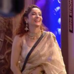 Ankita Lokhande Instagram - She's our golden hour ✨ Outfit: @guldavari_one Jewellery: @justjeweleryindia @vanijewels_byvaidehi Styled By: @hemlataa9 @stylebyhemlataa Assisted By: @saloni142_ @colorstv @beingsalmankhan @officialjiocinema @endemolshineind #AnkitaLokhande #AnkitaLokhandeJain #BBDiwaliBash #AnViInBiggBoss17 #BiggBoss #BB17 #DilDimaagAurDum #Colors #SalmanKhan #JioCinema