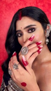 Ankita Mallick Instagram - @_ankita_mallick_ x @rudra_saha_official Make-up @priyanka_paul_pro_makeupartist Saree @nandiniajker Hair @rohini_aich_rohh Jewellery @mayukh_jewellery Styling assistant @subir.love Photo @tanmoy_adhikary #blacksaree #blackblouse #ankitamallick #rudrasaha #kolkata #tollywood #blacklover #blacksaree #indianstyle #silverjewelry #puresilver #styling #rudrasahaofficial #sareedraping