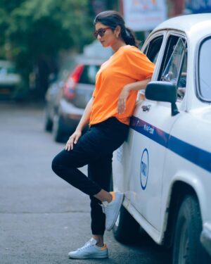 Ankita Mallick Instagram - My kinda Sunday 💫💖
.
.
#sunday #sundayfunday #streetstyle #casual #ootd #fashion #instagood #instagood #instafashion #explore #love