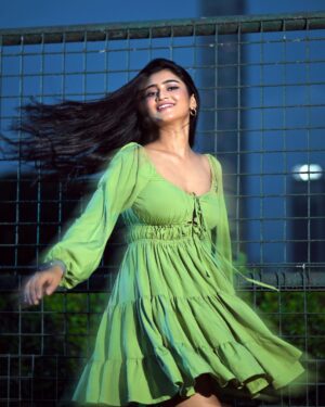 Ankita Mallick Instagram - Fall into weather!!🌧️♥️

#monsoon #rain #instagood #instagram #kolkata