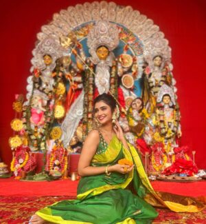 Ankita Mallick Instagram - শুভ সপ্তমী🌸💕

@zeebanglaofficial