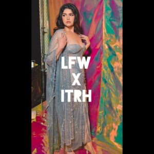 Anshula Kapoor Instagram - Dear 21 year old Anshula, at the cusp of entering adulthood, when you lost mom, I know you felt like life as you know it is over. I know you didn’t think you would be able to live or thrive or love again. 

But 11 years later, I just want to take a moment to tell you how proud I am that you found a way to keep going, no matter how tough it got. Even when you couldn’t see the road ahead, through the ambiguity, the grief, and the heartbreak. Through every loss. Through every mental & physical setback, you made it to the other side. You found your way back to yourself. You found joy again, you’ve metamorphosed into a stronger and happier you. You’ve made mistakes and learnt from them. Picked up the pieces and moved forward. You’ve learnt to forgive, learnt to ask for help when you need it. And you found a reason to keep living. Thank you for never giving up on yourself. #ThankYouForComing through when it mattered the most. You did good, kid! 
I am proud of how far you’ve come, how you’ve learnt to love every part of yourself, become comfortable in your own skin & learnt how to chase joy again. 

I ask @arjunkapoor @varundvn @janhvikapoor @athiyashetty @kunalrawaldstress @shanayakapoor02 @rohanthakkar1511 & @nishikib to share their personal journeys that have inspired me & will inspire so many more ❤️