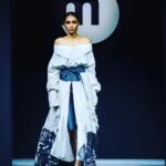 Anshula Kapoor Instagram - Last weekend I had the most fabulous time at the #IMmaya show!! Istituto Marangoni is a leading fashion and design school and they also have a campus in Mumbai! @istitutomarangoni_mumbai The students showcased their collections and it was all kinds of amazing!! Swipe to see some of my most fav looks (these were so hard to choose!! can I have them already?) 😍 Looks 1 & 2 are “Revive” by chirag parekh (@chirag_parekh_ ) Look 3 is “Emerge” by Ashna Gidwani (@ashna.gidwani) Look 4 is “Knits & Knots” by Minal Gala (@gala.minal) Look 5 is “borderline” by Naisha Khan nihaluddin (@_naishhh) Look 6 is “Phantasm” by Idekaa Dang (@idekaadang) It's fresh, it's young, and it's setting the vibe for the future of fashion! 🙌🏽💯 #IstitutoMarangoni #IstitutoMarangoniMumbai #IstitutoMarrangoni_Mumbai #alwaysupportalent