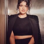 Anshula Kapoor Instagram - 🖤 Styled by @mohitrai with @ruchikrishnastyles Assisted by @muskanduaaa Makeup by @divyashetty_ Hair by @hairby_shivanik Outfit @28moons.in Jewellery @diosaparis Shoes @stuartweitzman Photography @visualaffairs_va