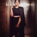 Anshula Kapoor Instagram - 🖤 Styled by @mohitrai with @ruchikrishnastyles Assisted by @muskanduaaa Makeup by @divyashetty_ Hair by @hairby_shivanik Outfit @28moons.in Jewellery @diosaparis Shoes @stuartweitzman Photography @visualaffairs_va