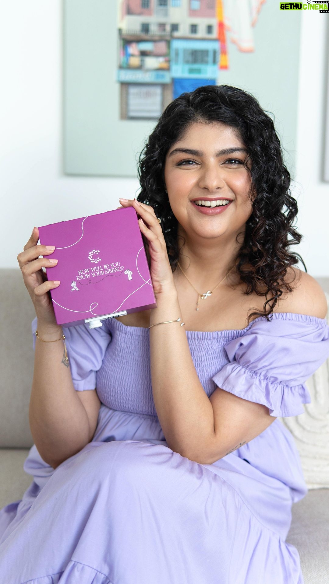 Anshula Kapoor Instagram - The relationship that I have with bhai never ages! And what’s better than a gift that lasts forever?💜 This raksha bandhan, he surprised me with an early present & bhai being bhai, made me work to get to it! Thank you @caratlane for making my Rakhi this year so much more special. Use code “CLxANSHULA” and get 5% off on ALL diamond jewellery @caratlane on a minimum purchase of ₹15,000 #Ad #Caratlane #KhulKeKaroExpress #MyCaratlaneStory #GiftACaratLane