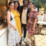 Anshula Kapoor Instagram – Sunday shenanigans 💛💃🏽