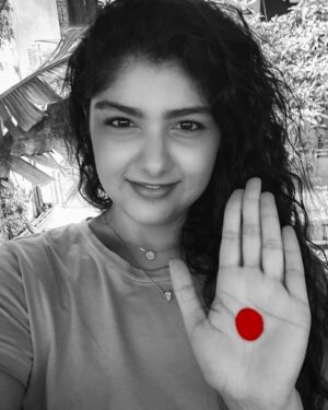 Anshula Kapoor Instagram - Everyone born with female reproductive organs menstruates. It’s natural. And it’s a huge part of our lives, every single month. Yet most of us refuse to talk about it. a lot of us can’t even say “menstruation” or “period”. We call it “that time of the month” “chums” and so many other names. Why are we so scared of it? I really hope we can normalize it one day soon such that both men and women can talk about it as normally as we would talk about the last TV show we liked watching... 

I would realllyyy love living in a world where stores don’t hide pads and wrap it in layers of newspaper or black bags. A world where boys and girls aren’t separated into different classrooms in school when it’s time for period education. I dream of a world where women aren’t treated differently and banned from doing mundane things like cooking or going to places when they menstruate. A world where we aren’t considered impure or unclean when we’re on our period. Because it’s normal for us to menstruate every month. It’s not in our control. And it’s not something we should be ashamed of or made to feel lesser for. 

I hope you will join me in having a conversation about periods with the people in your life so that we can remove the tabboo around periods. We must include all genders in the conversation if we are to normalize it, and we certainly must educate boys about menstruation if only to make them be more empathetic towards their female friends & partners when they stain or are in emotional or physical distress or even when they are in need of menstrual supplies. 

Join the #RedDotChallenge to show your commitment to creating a world without period stigma.

#Reddotchallenge #MHDay2023 #WeAreCommitted 
@post.for.change @diipakhosla @unicefindia