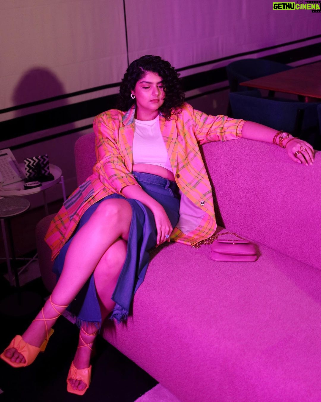 Anshula Kapoor Instagram - Sometimes, I clean up well 🤓 (Was trying to be a mood for @onegreymood & @manishamelwani, but swipe till the last picture to see the real me slip out 🤣) All dolled up for @ikea.India’s Iconic 80th anniversary celebration 💛 Blazer - @doh_tak_keh Earrings - @voycejewellery Skirt & top - @zara Heels - @londonrag_in Bag - @gucci Styled by @manishamelwani Makeup - @sabakhanmakeup Hair - @hairby_shivanik 📸 - @onegreymood