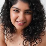 Anshula Kapoor Instagram - Growing up, there was so much about my physical appearance that I wanted to change.. but the one thing I’ve always loved? My curls! I always felt like they set me apart in the best way. I take pride in taking good care of my curls, and the Dove Curls Range makes it easy to do just that! You’ve seen me talking about their products, that’s because the entire range works beautifully for my curls. It’s got everything I need to clean, hydrate, moisturize, define and set my curls. Best part, the range is cruelty free with no nasties! So if you’re a curly girly like me, then it’s time for you to unleash your #CurlPower with @doveindiachannel ! Because everyday should be a good hair day 💙 #Ad #CurlyAndProud #DoveBeautifulCurls #ad #DoveHair #DovePartner #sponsorship #DoveCurls #DoveHaircare #Haircare #Haircarecommunity