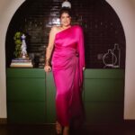 Anshula Kapoor Instagram - This one was special 💖 Felt like a princess for a very special event for @mynykaa & @soldejaneiro, will upload a reel soooon from the event, but until then, just wanted to give credit to my amazing team who put all of this together so last minute but came through 1000% like always 💖💯🙏🏼 Styled by- @manishamelwani with @junni.khyriem @sim.ran_awayy @gypsy.girl.world Hair by @hairby_shivanik Makeup by @divyashetty_ 📸 by @Portraitshelter Outfit - @arokaofficial Earrings - @one_nought_one_one Shoes - @londonrag_in The Bracelet stack is a mix of old and new: vintage pieces from mom’s collection mixed in with the @rheakapoor x @pipabella chunky bangle & a @chloe horse bracelet at the end Rings are a mix of my own that I’ve bought over the years from all over!