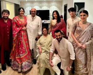 Anshula Kapoor Instagram - Happy Diwali ✨❤️ 
#HappyShinyFaces