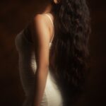 Anukreethy Vas Instagram – Narumugaye narumugaye nee oru naaligai nillai 🕊️
.
Every frame is a stroke of elegance by @v.s.anandhakrishna 📽️
.
.
Song credits @arrahman @unnikrishnanpofficial 🎼
.
.
#vsanandhakrishnasphotography #vsanandhakrishna #anukreethyvas #kollywood #tollywood #kollywoodactress #trending #trendingreels #trendingsongs #trendingnow #explore #explorepage #whitedress Chennai, India