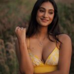 Anukreethy Vas Instagram - Last from this series 🌻🌼☀️ . A burst of yellow in the golden hour, where smiles and flowers bloom. 🌻🌼☀️ . Captured by @kilaruness 📸 . #goldenhour #flowers #anukreethyvas #photography . #goldenhour #goldenhourmagic #smileandshine #yellow #anukreethyvas #tollywood #tollywoodactress #kollywood #kollywoodcinema #kollywoodactress #photography Hyderabad