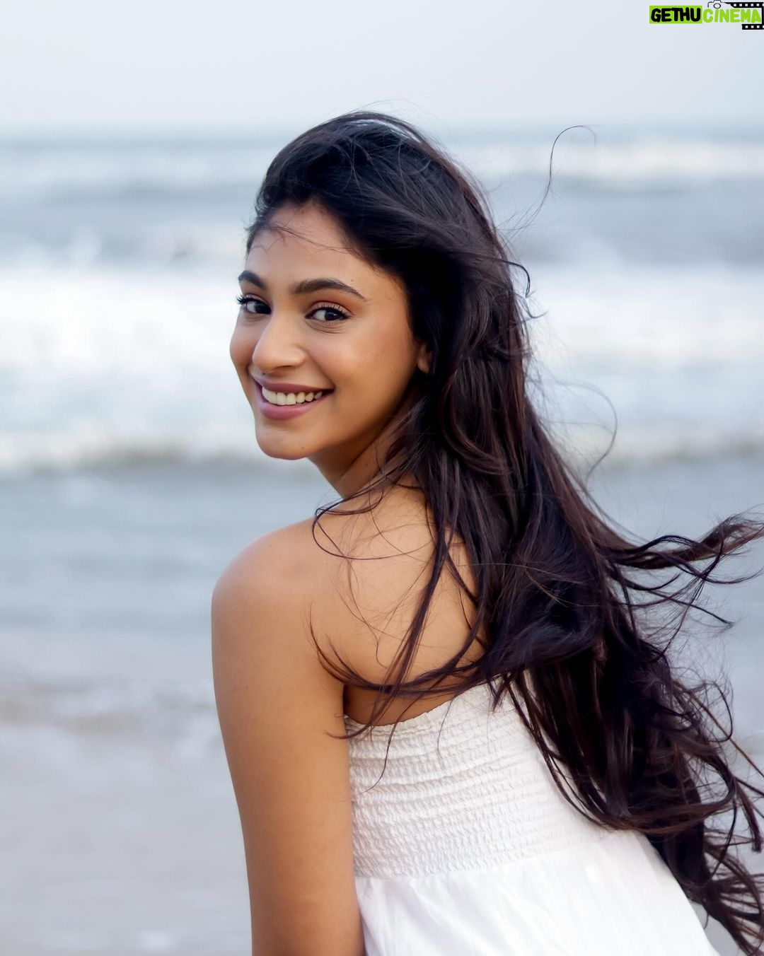 Anukreethy Vas Instagram - Capturing moments of grace and tranquility as the sun kisses the horizon π
ππ€ . . Pc @kilaruness πΈ #GoldenHourGlow #SeasideElegance #SunsetDreaming #OceanSerenity #NaturePortrait #SunsetMagic #ByTheSea #BeautifulSunset #BeachBeauty #SerenadeByTheSea #CoastalCharm #SunsetVibes #DreamyDays #WhitedressMoment #SeasideGoddess #CapturedByTheSea #SunsetReflections #EternalSunset #SeascapeMagic #ChasingSunsets #kilarunessclicks #kollywood #kollywoodcinema #kollywoodactress #tollywood #anukreethyvas #explorepage @coralbeachresortmahabalipuram Bay Of Bengal
