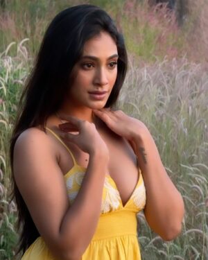 Anukreethy Vas Instagram - Watching sunsets enjoying the golden hour amidst flowers is one of my favourite things to do 🌅 🌺 🌷 
.
Last from this series I promise 🙈
.
Captured by @kothapalli.bhaskar 📸 
.
Dress from @labelritukumar 👗 
.
#sunset #goldenhour #anukreethyvas #kollywood #kollywoodcinema #kollywoodactress #tollywood #tollywoodactress #trending #explore #explorepage
