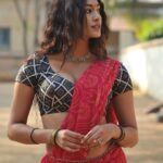 Anukreethy Vas Instagram - Here’s more of JAYAVANI from TIGER NAGESHWAR RAO 🐯❤️🌻 . . Thank you so much for all the love I’ve received for jayavani 🙏❤️ it means a lot to me 🙈 . . Thank you @dirvamsikrishna @abhishekofficl @aaartsofficial for giving me this opportunity 🙏 . @raviteja_2628 thank you for everything sir it’s been an honour 🥰 . @tnrthefilm . . #anukreethyvas #jayavani #tigernageswararao #tnr #raviteja #tollywood #tollywoodactress #kollywoodcinema #kollywood #kollywoodactress Hyderabad