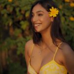 Anukreethy Vas Instagram - A burst of yellow in the golden hour, where smiles and flowers bloom. 🌻🌼☀️ . Captured by @kilaruness 📸 . #goldenhour #flowers #anukreethyvas #photography . #goldenhour #goldenhourmagic #smileandshine #yellow #anukreethyvas #tollywood #tollywoodactress #kollywood #kollywoodcinema #kollywoodactress #photography Hyderabad