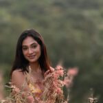 Anukreethy Vas Instagram – Watching sunsets enjoying the golden hour amidst flowers is one of my favourite things to do 🌅 🌺 🌷 
.
Last from this series I promise 🙈
.
Captured by @kothapalli.bhaskar 📸 
.
Dress from @labelritukumar 👗 
.
#sunset #goldenhour #anukreethyvas #kollywood #kollywoodcinema #kollywoodactress #tollywood #tollywoodactress #trending #explore #explorepage Hyderabad