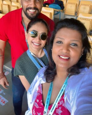 Anupama Gowda Instagram - KCC day with my people and you lovely audience =fun ♥️

Outfit : @zara (so many asked me about this fit ) 

@_raaghava 
@tejukranthi 
@krishithapanda