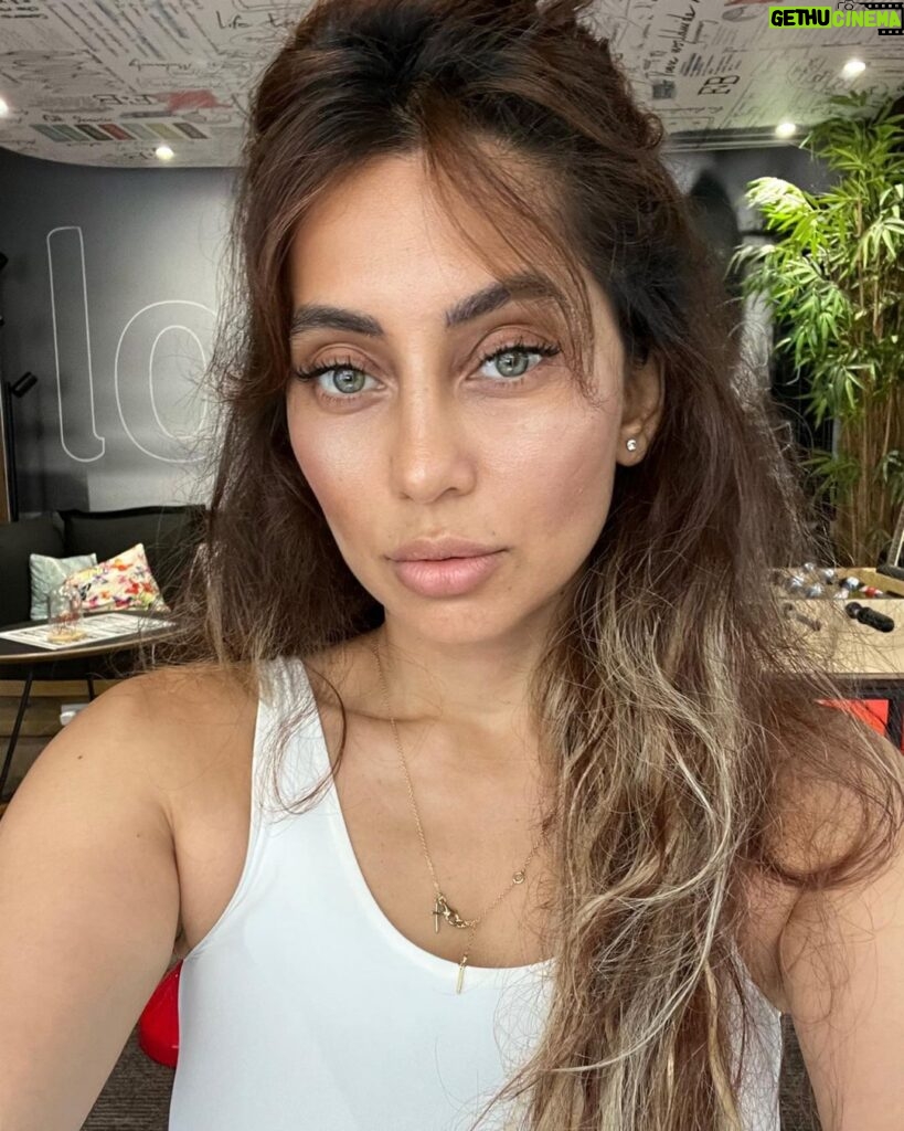 Anusha Dandekar Instagram - Just popping in to say hello… Quick story: went through a surgery for a lump in my ovary, the recovery has been pretty intense but also I’m really lucky all was okay… found a few more lumps while they were there, again super lucky everything Is great now… 🧿✨ Just wanted to tell all the girls that are here reading this, to make sure you visit your Gynaecologist once a year without fail to stay ahead of your health and safety, I’ve been doing that since I was 17 and that’s how I can be so grateful I’m recovering well today. Thankyou to @drshwetaraje and her incredible team @womens.hospital for making me feel so safe and comfortable. Thankyou for everyone that came to the hospital and called and msgd constantly, you know who you are and I’m forever grateful to have you in my life❤️ Still have a few weeks of full recovery ahead of me but it felt so good to walk outside today! Grateful beyond. 🙏🏼 Love you, Anusha xoxo
