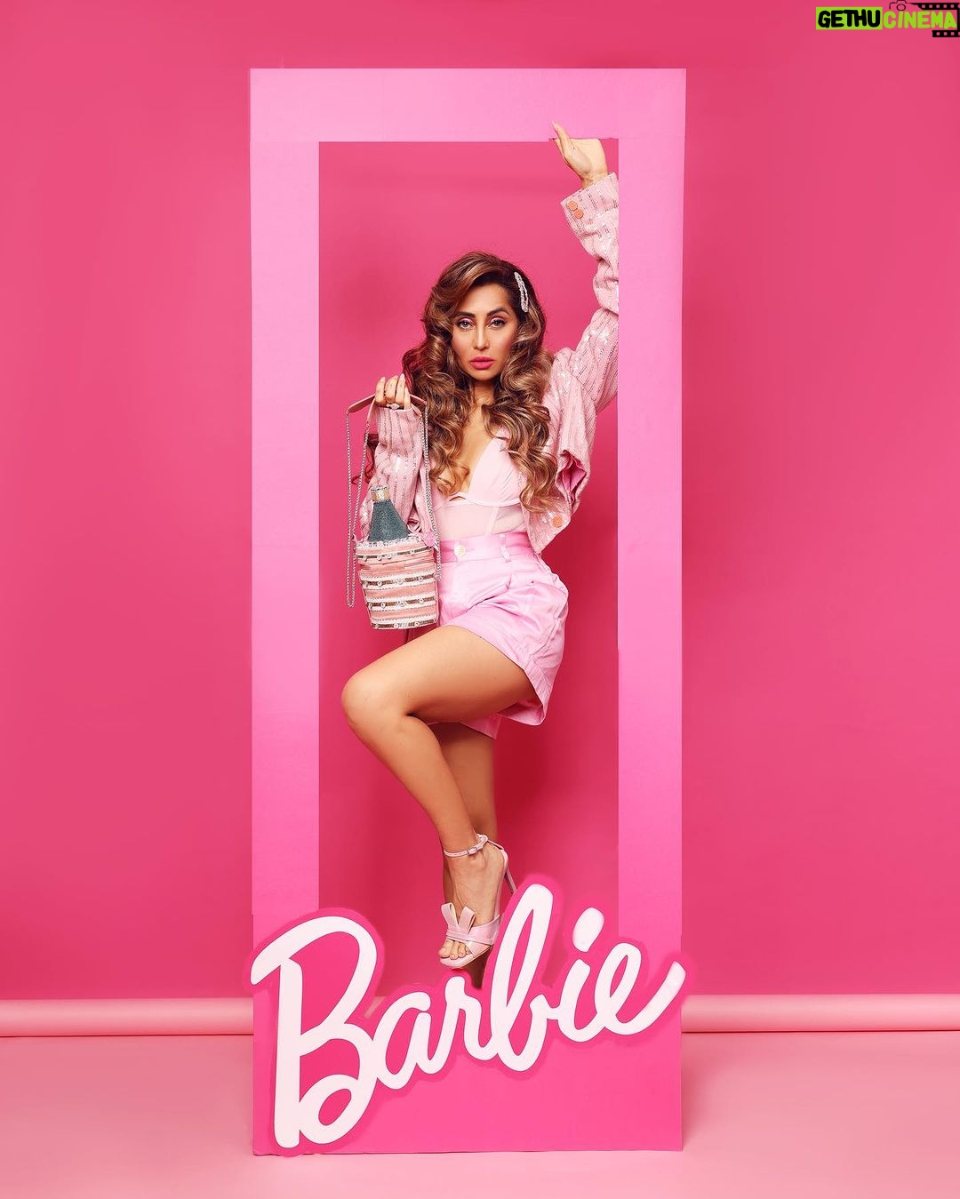 Anusha Dandekar Instagram - She ainβt done yetβ¦ π My incredible Barbie Crew: Photos: @shrutisbagwe π Styling: @shereenlovebug π Hair: @nidapatel @aysha_hooda @watercoloursalon π Cropped Sequin blazer and shorts- @shopmonokrom π Bodysuit: @hm π Bag: @detach_accessories π Shoes: @houseofprisca_ π My main man: @mithun.gole π Big thanks to: @maliniagarwal π #barbie #fever
