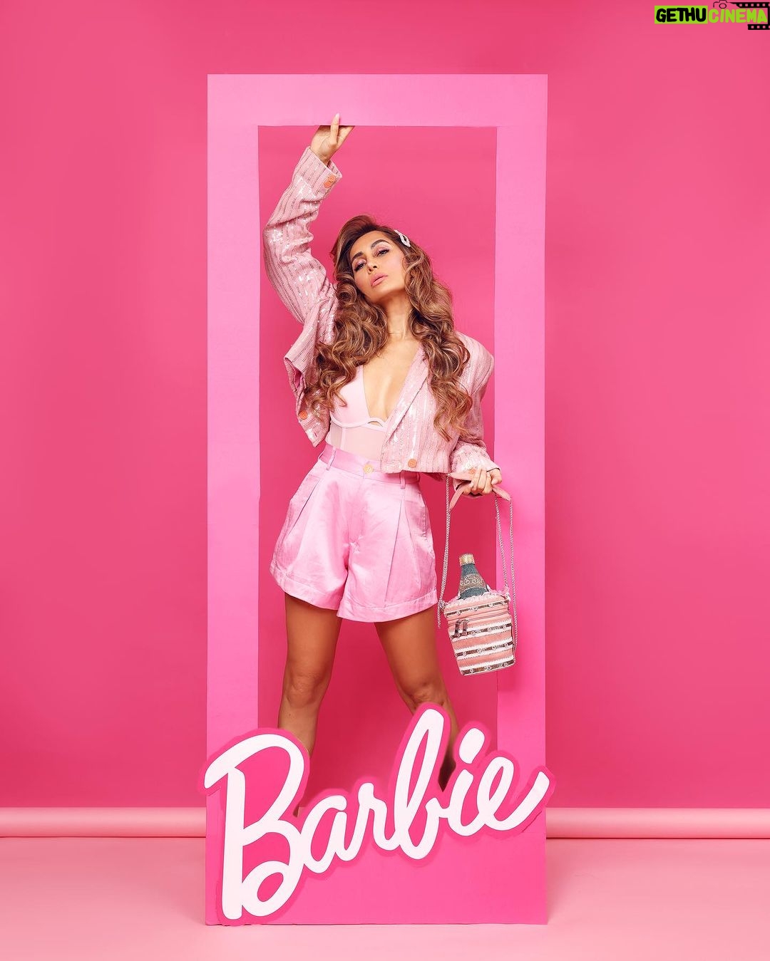 Anusha Dandekar Instagram - She ainβt done yetβ¦ π My incredible Barbie Crew: Photos: @shrutisbagwe π Styling: @shereenlovebug π Hair: @nidapatel @aysha_hooda @watercoloursalon π Cropped Sequin blazer and shorts- @shopmonokrom π Bodysuit: @hm π Bag: @detach_accessories π Shoes: @houseofprisca_ π My main man: @mithun.gole π Big thanks to: @maliniagarwal π #barbie #fever