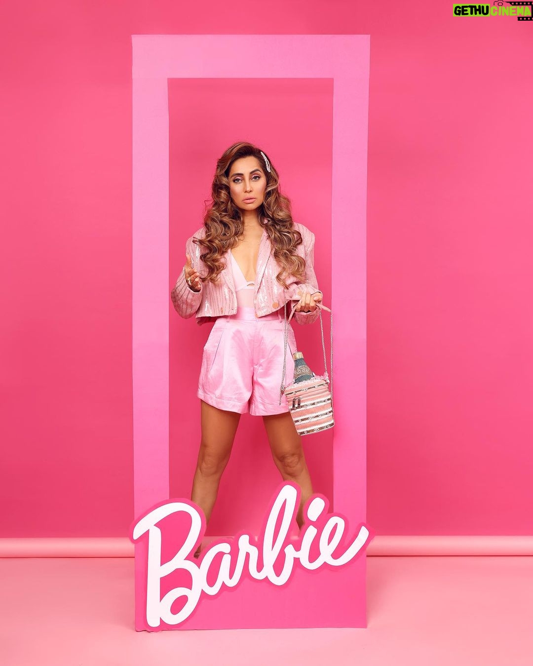 Anusha Dandekar Instagram - She ainβt done yetβ¦ π My incredible Barbie Crew: Photos: @shrutisbagwe π Styling: @shereenlovebug π Hair: @nidapatel @aysha_hooda @watercoloursalon π Cropped Sequin blazer and shorts- @shopmonokrom π Bodysuit: @hm π Bag: @detach_accessories π Shoes: @houseofprisca_ π My main man: @mithun.gole π Big thanks to: @maliniagarwal π #barbie #fever