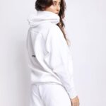 Anusha Dandekar Instagram – Maximum comfort. Maximum focus #adidasSportswear #ZNE 🤍

Shot by: @shrutisbagwe 
Hair: @mithun.gole