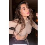 Anusha Dandekar Instagram – 1 2 3 ? 

tell me in brown hearts 🤎🤎🤎