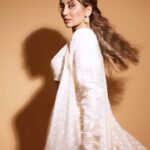 Anusha Dandekar Instagram - 🤍🤍🤍 Shot by: @shrutisbagwe Outfit: @manishmalhotra05 @manishmalhotraworld Jewels: @curiocottagejewelry Hair: @mithungole #priti
