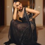 Anusha Dandekar Instagram - Nothing my eyes can’t tell you… are you listening? 🖤🖤🖤 Photos by: @shrutisbagwe Dress: @gavinmiguelofficial @gavinmiguel7 Jewels: @curiocottagejewelry Hair: @hamidahairartis Assisted by: @mithun.gole Management: @hcmediamgmt @hansichika assisted by @muskaan__k Event: @filmfare