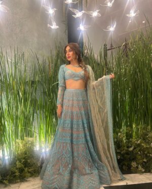 Anusha Dandekar Instagram - If this was my fairytale story, what would my princess name be? 💖

Outfit: @falgunipeacock @shanepeacock @falgunishanepeacockindia 
Jewelry💎 : @curiocottagejewelry 
Hair by: @watercoloursalon @_prettiest_soul7_ @nidapatel @aysha_hooda
