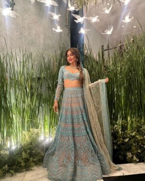 Anusha Dandekar Instagram - If this was my fairytale story, what would my princess name be? 💖

Outfit: @falgunipeacock @shanepeacock @falgunishanepeacockindia 
Jewelry💎 : @curiocottagejewelry 
Hair by: @watercoloursalon @_prettiest_soul7_ @nidapatel @aysha_hooda