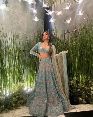 Anusha Dandekar Instagram - If this was my fairytale story, what would my princess name be? 💖

Outfit: @falgunipeacock @shanepeacock @falgunishanepeacockindia 
Jewelry💎 : @curiocottagejewelry 
Hair by: @watercoloursalon @_prettiest_soul7_ @nidapatel @aysha_hooda
