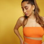 Anusha Dandekar Instagram - Orange squeeze…🧡🍊🧡 Photos: @shrutiibagwe Stylist: @khyatibusa Outfit: @miakee.official Jewelry: @the_bling_girll H&M assistant: @mithun.gole