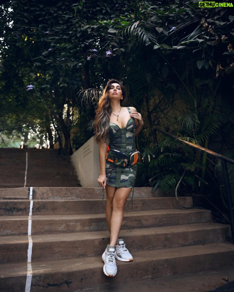Anusha Dandekar Instagram - You can never lose yourself coz a better YOU is coming through… believe it💚 Createdwithadidas #adidasxIVYPARK #PARKTRAIL @adidasindia @adidasOriginals @weareivypark Photographer: @shruu_t Outfit head to toe: @weareivypark Hair: @nidapatel @watercoloursalon H&M assisted by: @mithun.gole