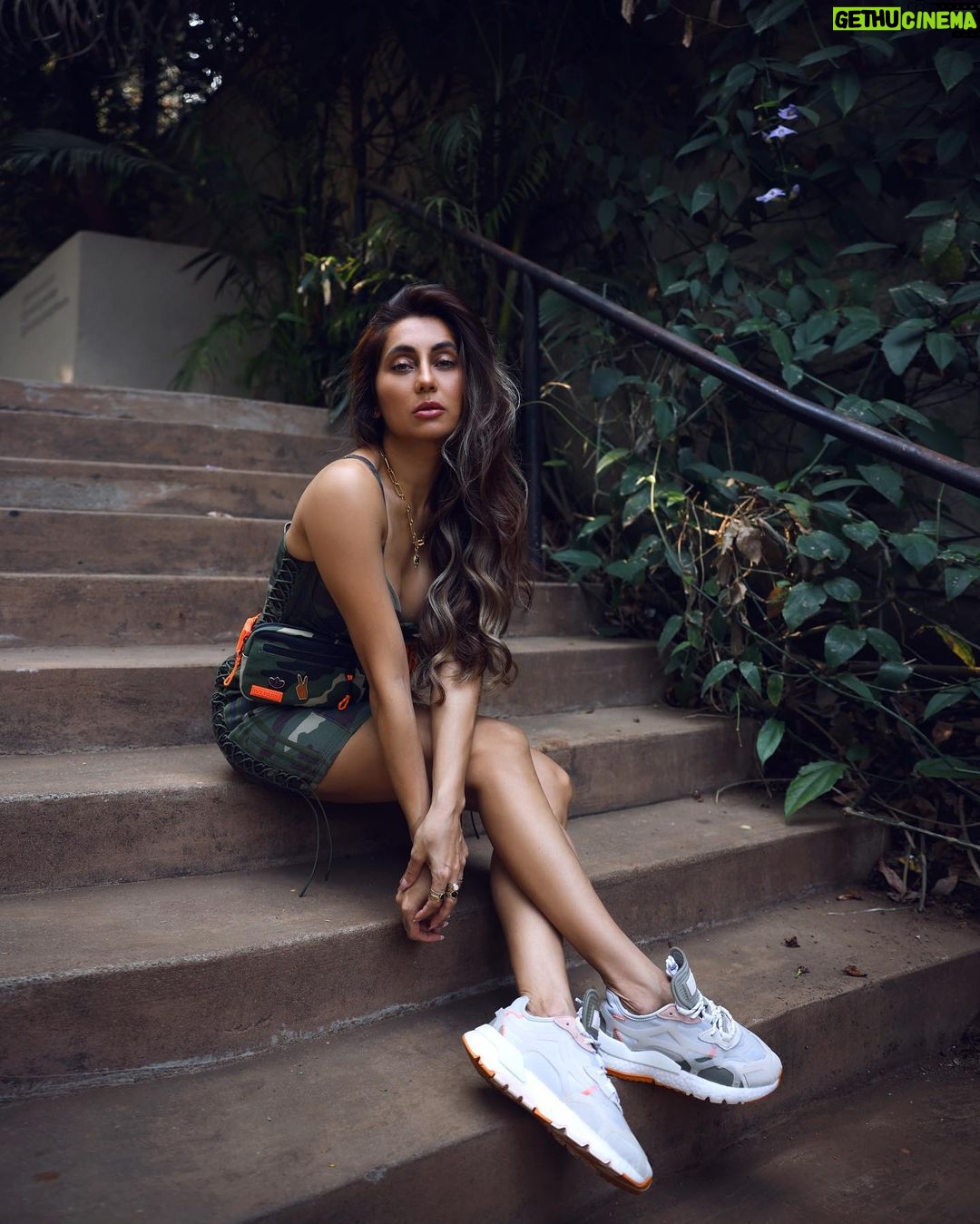 Anusha Dandekar Instagram - You can never lose yourself coz a better YOU is coming through… believe it💚 Createdwithadidas #adidasxIVYPARK #PARKTRAIL @adidasindia @adidasOriginals @weareivypark Photographer: @shruu_t Outfit head to toe: @weareivypark Hair: @nidapatel @watercoloursalon H&M assisted by: @mithun.gole