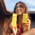 Anusha Dandekar Instagram - Honestly I’m so proud of these two prouducts right here… I use them everyday! You have to try it to believe how GOOD they are! My special tinted sunscreen serum and sunscreen translucent spray, will leave no white cast or white cream residue! Glides on the skin perfectly, like butter, absorbs in seconds, non greasy, smells lovely and feels light and amazing! You can use before, during and after makeup also for that added GLOW Up! Whatchu waiting for? Go Get LIT! #sunlit #brownskinbeuty #whateveryourbrownitsbeautiful #browngirls @brownskinbeautyofficial 🤎☀️🤎