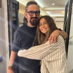 Anusha Dandekar Instagram - From Viruddh till now… some things will always remain the same…🤍 #family #familycomesfirst #somethingnew 🫠🧿