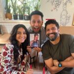 Anusha Dandekar Instagram - My favourite day of the year… when I get to bring my family and friends (old and new) together in one room… and share food, laughter and secret Santa on a budget hehe… it’s been a tradition for so many years now and what’s constant may not be the people but the love that is in the room… ❤️ so grateful. Hope you had yourself a Merry Christmas, hugs and kisses. 🎅🎁❤️🌲