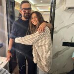 Anusha Dandekar Instagram - From Viruddh till now… some things will always remain the same…🤍 #family #familycomesfirst #somethingnew 🫠🧿