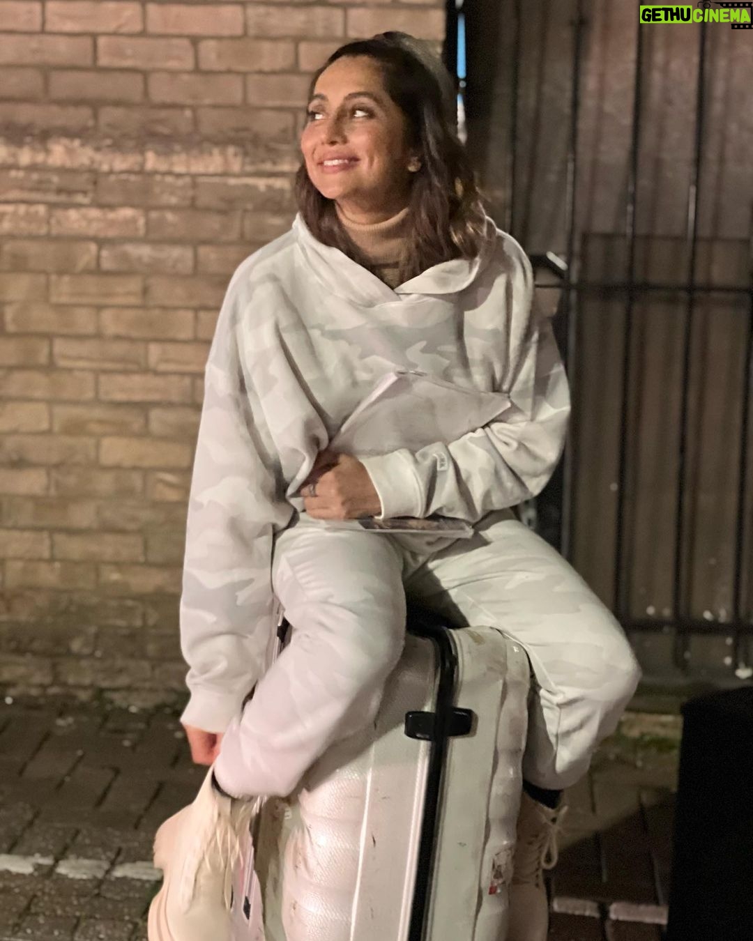 Anusha Dandekar Instagram - Suitcases and scripts … perfect 🤍