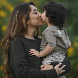 Anusha Dandekar Instagram - The two of us at 2! 😍🥹❤️

My Sa Bear, I can’t believe you are 2! You are such a bright light, so kind, so clever and so generously giving, a natural junglee, always one with the animals because your soul is as pure as theirs annnd you are an absolute cartoon, my little cutie pie… I love you more than you & I will ever know… I thank @zohajung every single day for bringing you into my life. Always forever ✨

@thebackwatersanctuary 🤎❤️🤎

Beautiful pictures by: @abdulshez