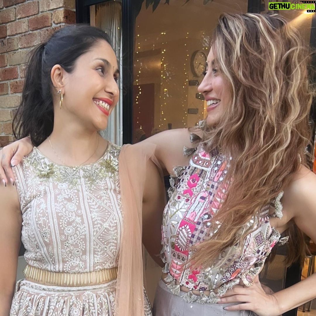 Anusha Dandekar - 41.6K Likes - Diwali at home was a first and last…
But the BEST EVER! The perfect way to start the new year… my heart is so so full, so grateful.
Blessings on blessings to you all…
❤️🪔❤️