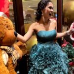 Anushka Kaushik Instagram - Meri Christmas 😍mast🎅 Aur teri Christmas???? . . . . #merrychristmas #christmasdecor #christmastree #christmasdress #fashionmodel #fashionstyle #gown #gowndress #christmasvibes #anushkakaushik . . . . . .