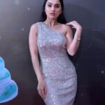 Anushka Kaushik Instagram - A dream 💭 . . . . Mua: @upasana.chh__ ❤️‍🔥 Outfit: @kritikkaavasthi 💋🕉️ Heels: @bhagya_shree_gupta 🥹💃 . #dreamers #dreamer #dreaming #itaawards2022 #dressup #glittermakeup #dressed #bestdressed #showtime #anushkakaushik Film City