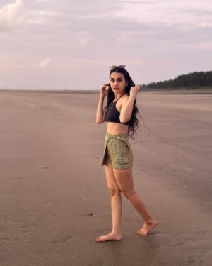 Anushka Kaushik Instagram - Always a water baby 🌊
.
.
🕶️: @accessorizeindiaofficial 
.
#beachside #beachvibes #beachlife #beachday #beachwear #waterbaby #anushkakaushik