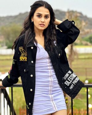 Anushka Kaushik Instagram - Bas akele hi chal diye 🥲
.
.
.
.
Location: @beigelooksgood 
#mood #moodoff #lonely #single #singlegirls #singlelife #independent #independentwoman #anushkakaushik